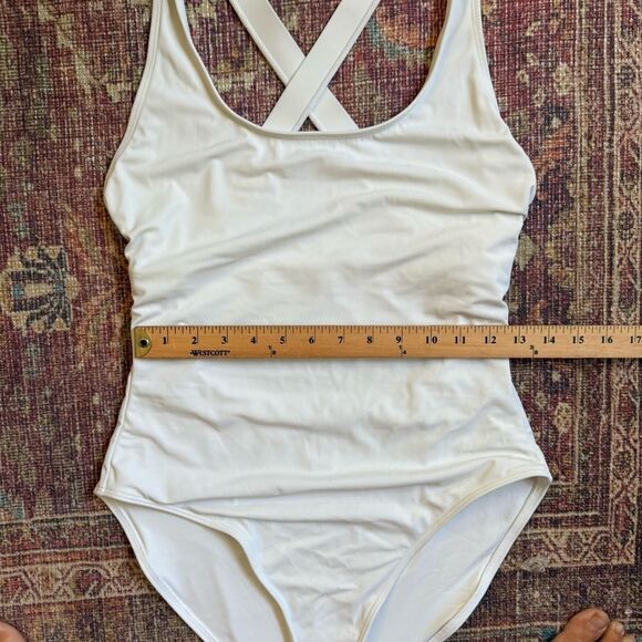 Andie Women’s Large White Cross-Back Tulum One Piece Swimsuit - Picture 4 of 10